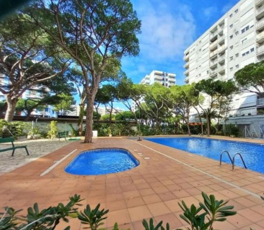 Apartamento Vacacional & Holiday บลาเนส ภายนอก รูปภาพ